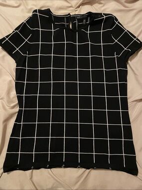 White House Black Market Windowpane Short Sleeve Knit Top